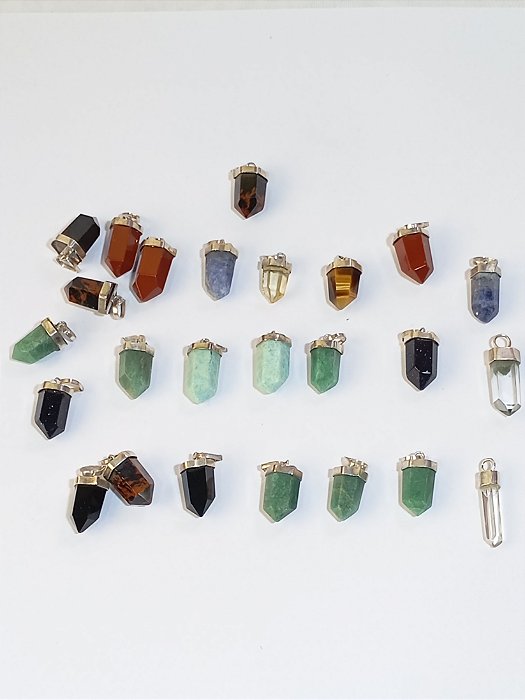 Pingentes Pedras variadas P