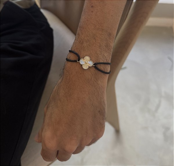 Pulseira trevo seda•
