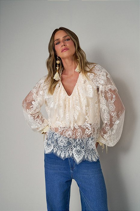 Blusa Renda Jabour Decote Bege Feminina
