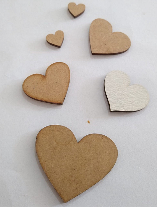 Aplique Coração em MDF - Pacote com 50 Unidades (4x3cm)