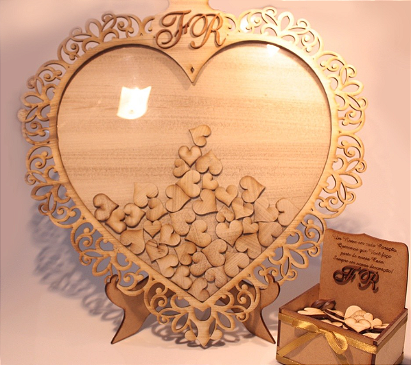 Quadro de Assinaturas com 100 Corações Personalizados