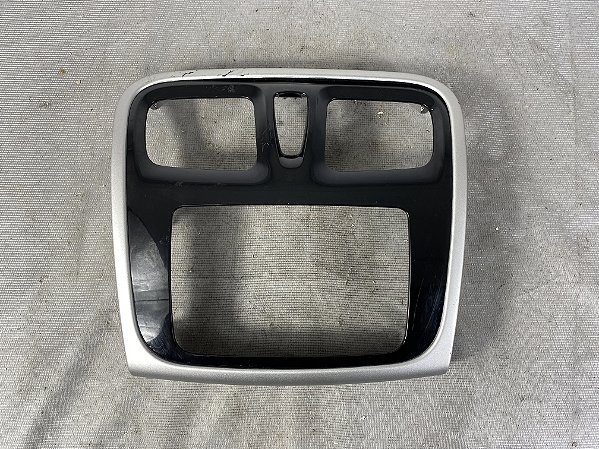 Moldura Central Painel Logan Renault 2018 2019 C/Detalhe