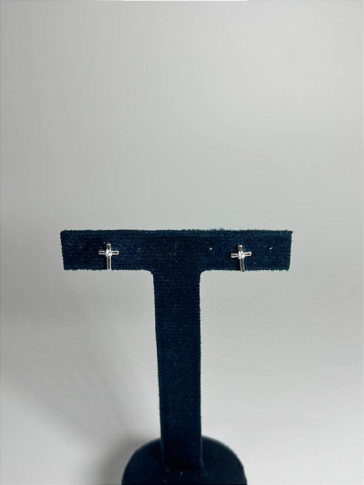 Brinco centro cruz zircônia