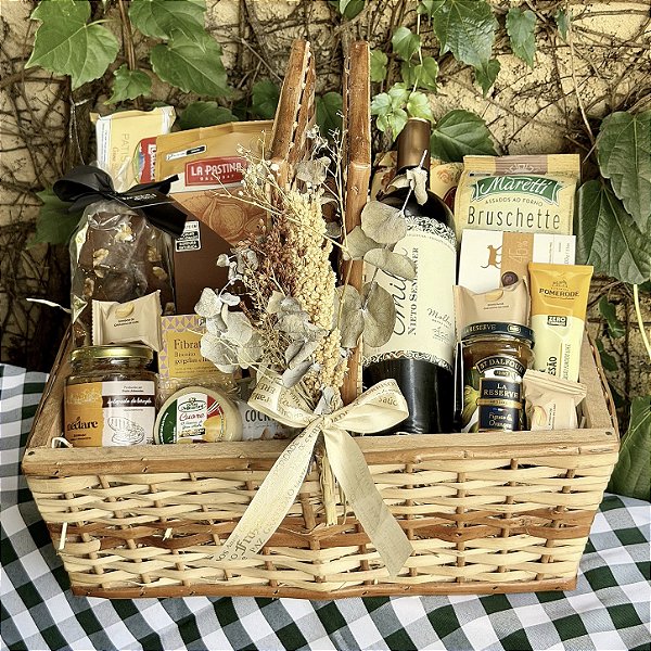Cesta Presente com Vinho Tinto Seco e Seleção Gourmet Completa