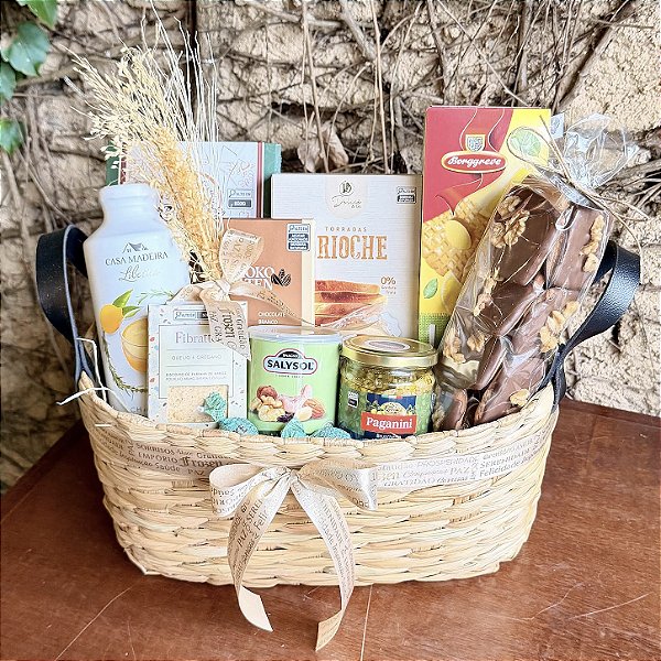 Cesta Gourmet com Suco, Chocolates e Aperitivos