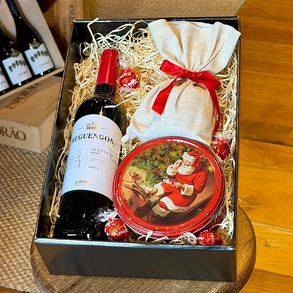 Cesta de Natal com Vinho Tinto Seco e Chocolates