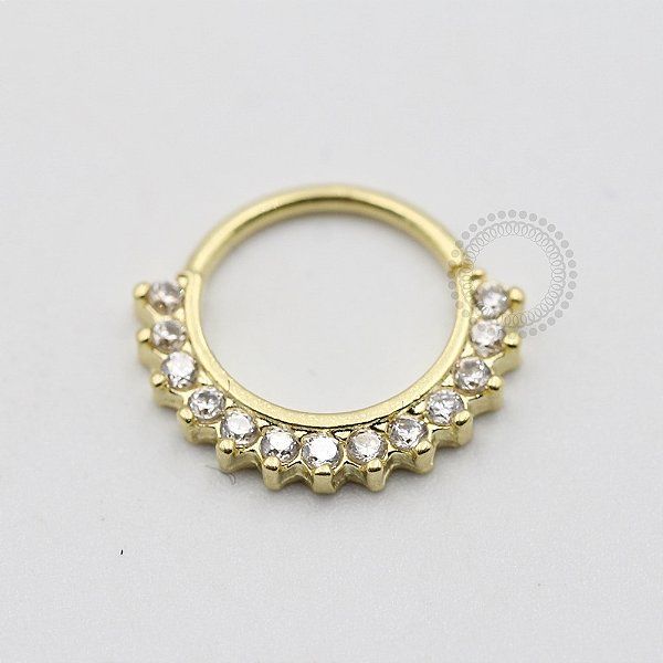 AR38 Argola Torção Cravejada Frontal  10mm  Banho Ouro