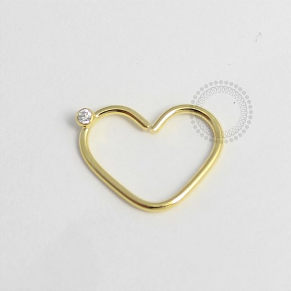CR22 Coração Daith Fino Ponto de Luz  Banho Ouro
