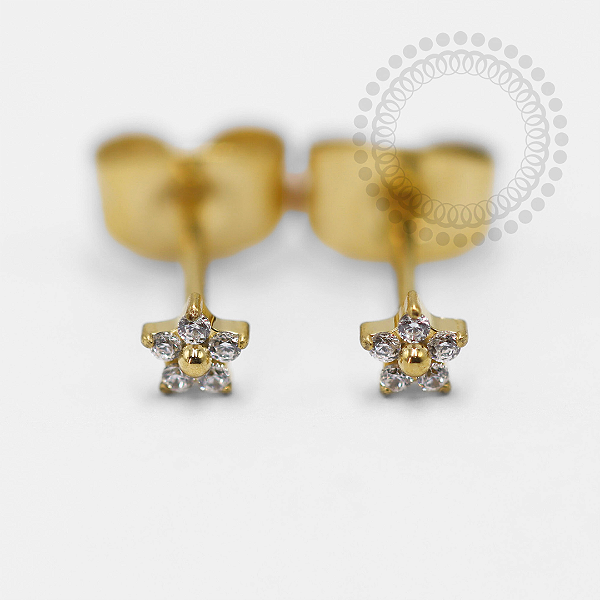 PVD122 Brinco Flor Delicada Aço PVD Gold