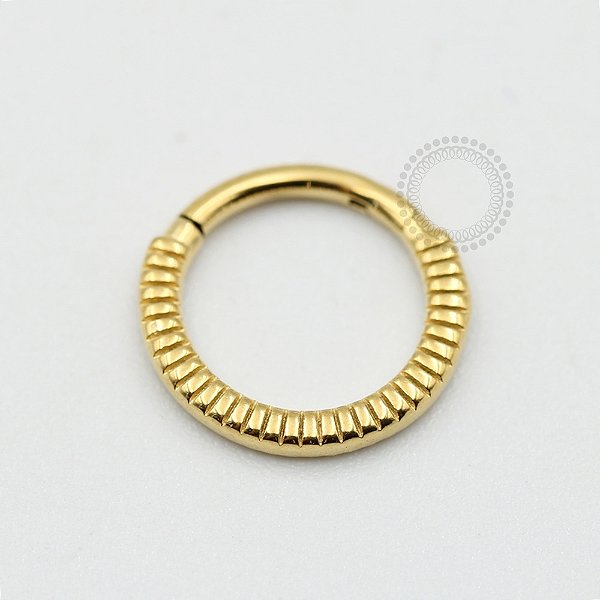 PVD39 Segmento Riscado Frontal Aço PVD gold