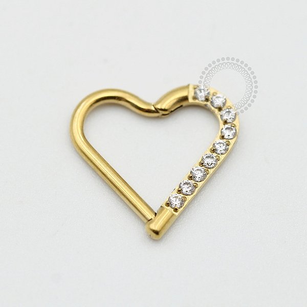 PVD53 Coração Daith Cravejado Aço PVD Gold