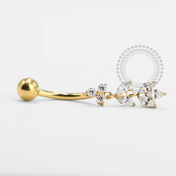 TN1494 Navel Trinity CZ Pingente Navetes Titânio PVD Gold