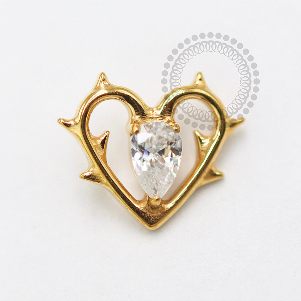 TN1555 Topo Coração de Fogo CZ Titânio PVD Gold