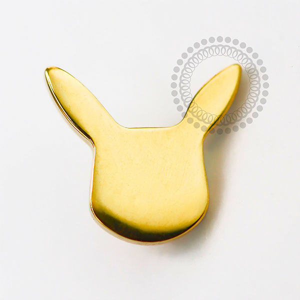 TN1593 Topo Umbreon Pokémon Titânio PVD Gold