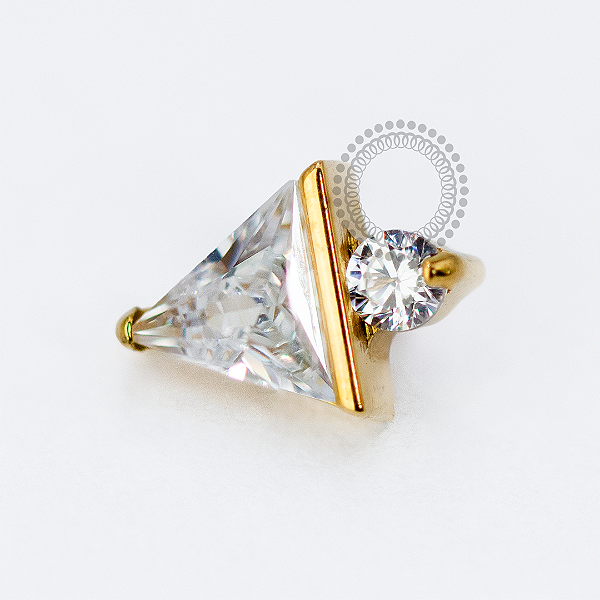 TN1701 Topo Triângulo CZ e  Zirconia Titânio PVD Gold