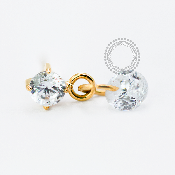 TN1711 Topo CZ Push Pin Pingente CZ  Titânio PVD Gold