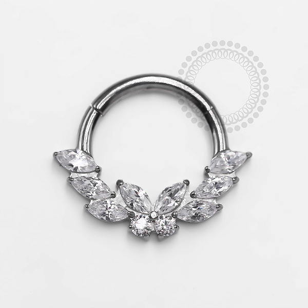 TN1306 Segmento 8mm CZ Borboleta Frontal Titânio ASTM F136