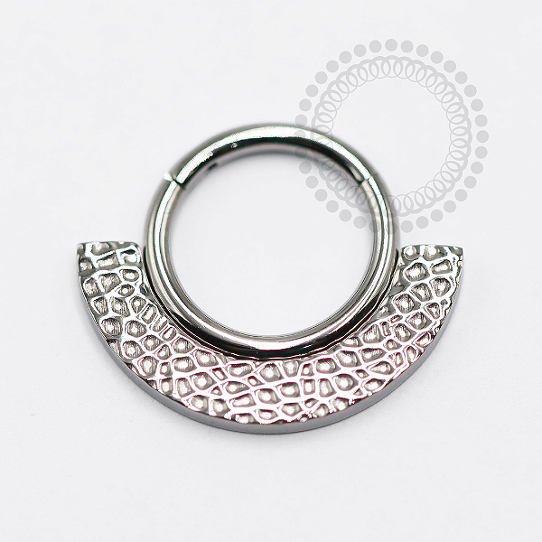 TN1364 Segmento 8mm Leque Martelado Titânio ASTM F136