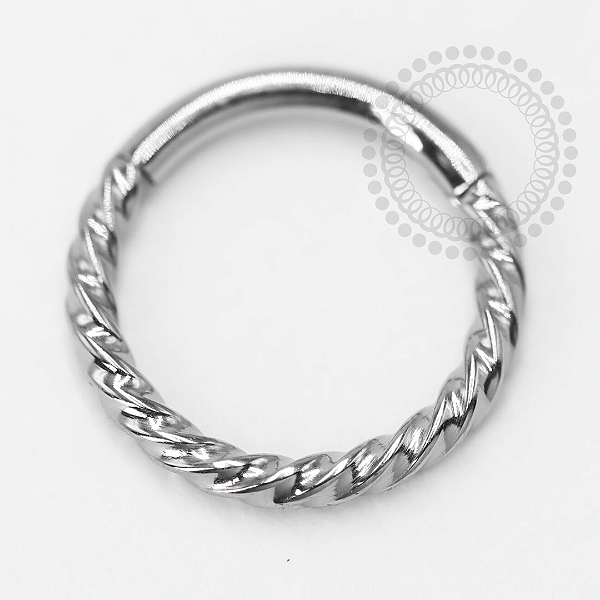 TN1401 Segmento Torcido Titânio ASTM F-136