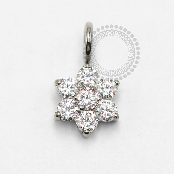 TN1547 Pingente Flor CZ Titânio ASTM F-136