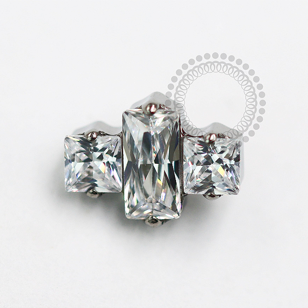 TN1574 Topo Trio CZ Baguetes Titânio ASTM F-136