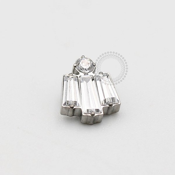 TN199 Topo Triple Bars CZ Titânio ASTM F-136 (OUTLET)