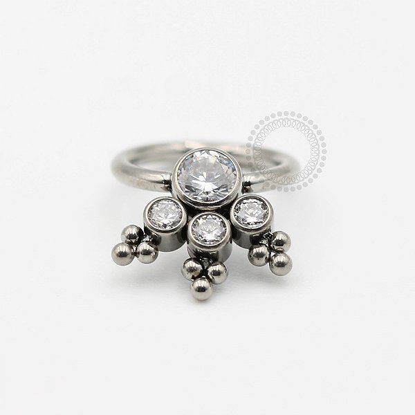 TN416 Captive Decorado 4 CZ Esferas Titânio  (OUTLET)