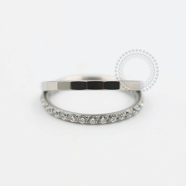 TN350 Segmento Duplo Linha Cravejada Titânio ASTM F136