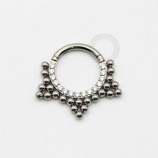 TN438 Segmento Cravejado Frontal Esferas Titânio