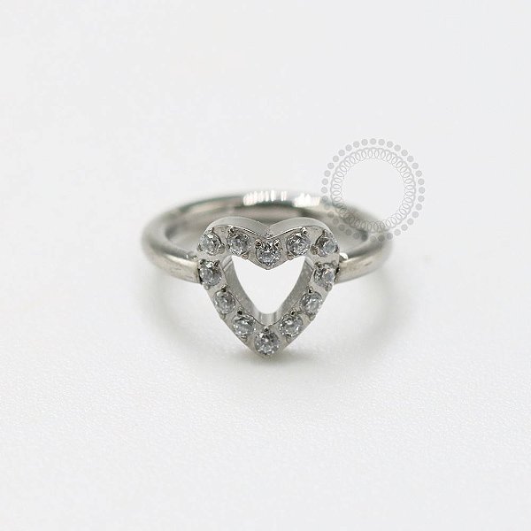 TN774 Segmento Coração CZ Titânio ASTM F136