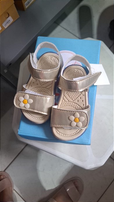 Sandália lala baby ouro