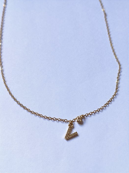 Colar Letra Cravejada com Ponto de Luz Dourado