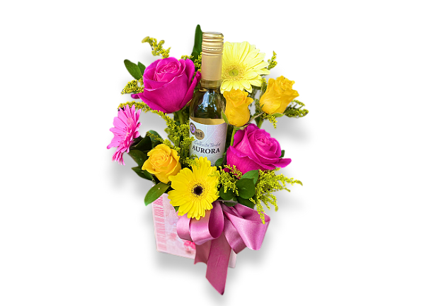Arranjo com Flores e Vinho