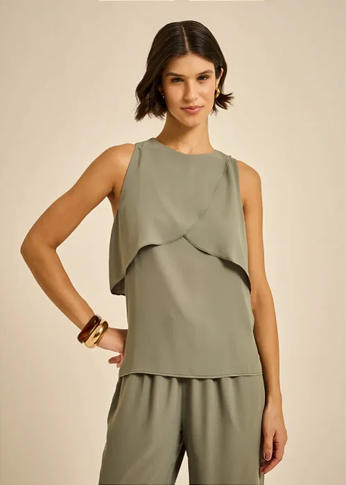 REGATA MOB CHIFFON COM DETALHE EM SOBREPOSIÇÃO FRONTAL