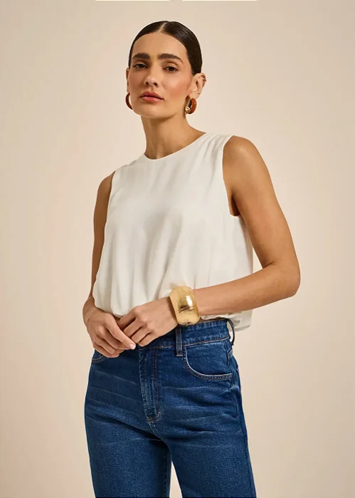REGATA BALONE MOB COM DETALHE NAS COSTAS OFF WHITE