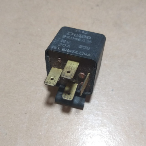 Rele Uso Geral 12v 4 Terminais Original Gm 94646635 Usado