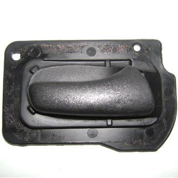 MAÇANETA PORTA INTERNA ESQUERDA CHEVROLET CORSA CLASSIC APÓS 2010 / VECTRA DE 1997 À 2004