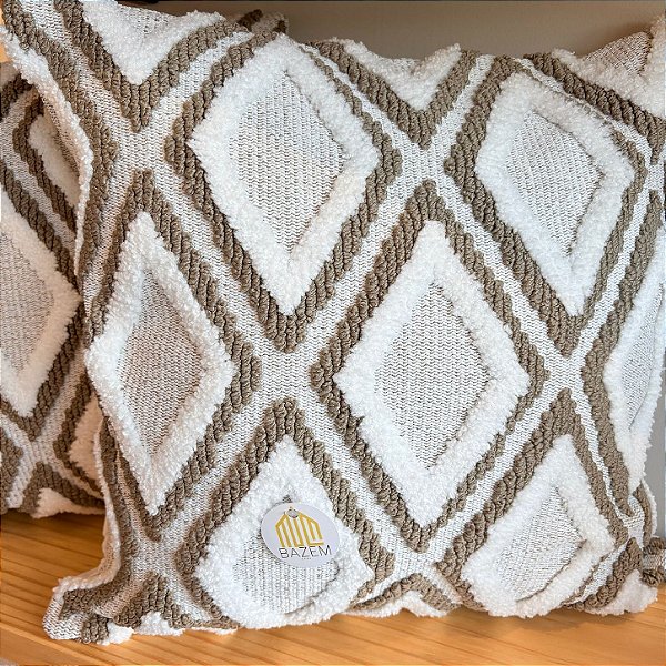 Almofada Felpuda 45x45 Cinza com Branco