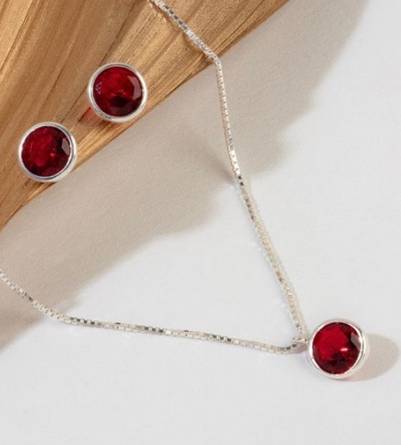 Conjunto vermelho