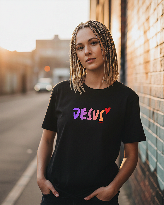 Camiseta Jesus Love