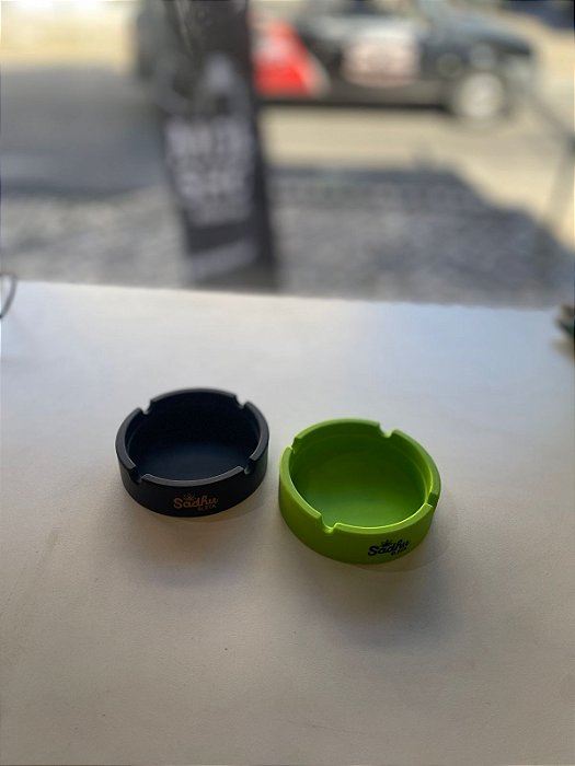 Cinzeiro Silicone Antichamas Sadhu Prático