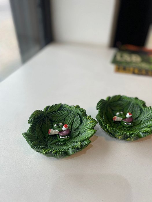 Cinzeiro Cerâmica Folha Verde Decorativo
