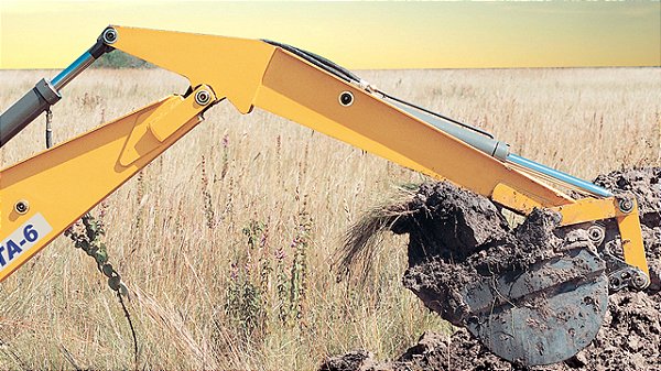 RTA 6 – Retroescavadeira Tatu Agrícola