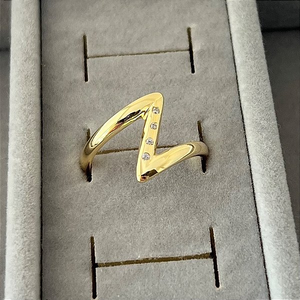 Anel aro 16,5 Z cravejado em banho de ouro 18k