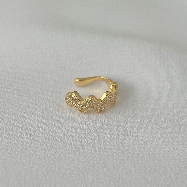 Piercing fake em banho de ouro 18k modelo zig zag cravejado