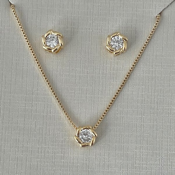 Conjunto de flor ponto de luz em banho de prata silver