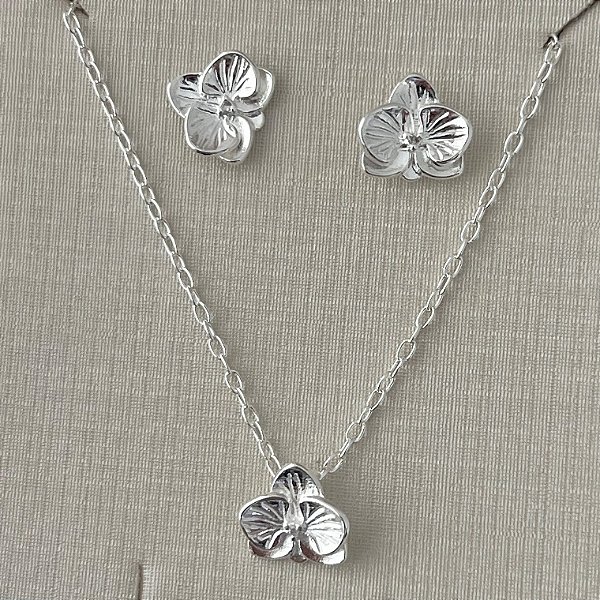 Conjunto de orquídea em banho de prata silver