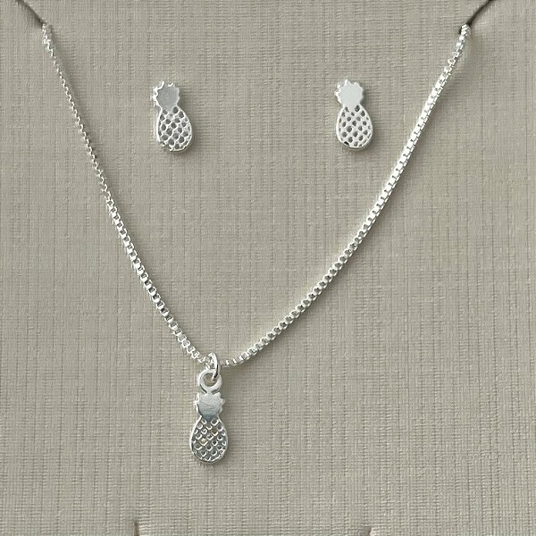 Conjunto infantil de abacaxi em banho de prata silver