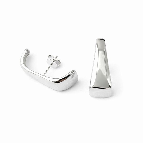 Brinco EAR-HOOK liso em banho de prata silver