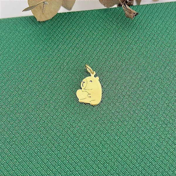 Pingente chapa capivara em banho de ouro 18k